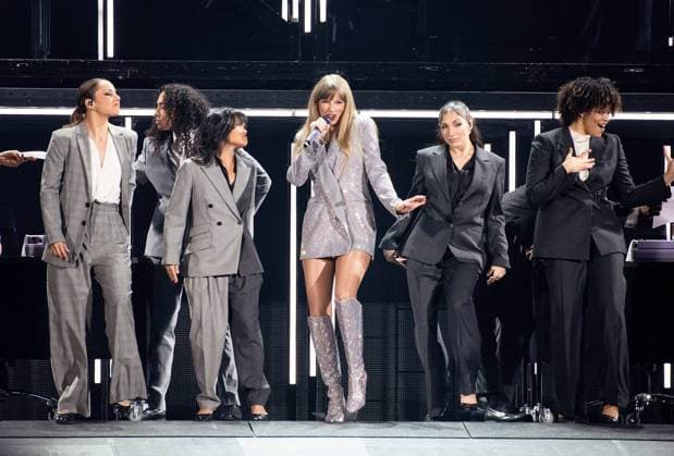 March 24, 2023, Las Vegas, NV, USA: LAS VEGAS, NEVADA - MARCH 24: (Editorial Use Only) Taylor Swift performs onstage during the Taylor Swift The Eras Tour at Allegiant Stadium on March 24, 2023 in Las Vegas, Nevada. Las Vegas USA - ZUMAs181 20230324_zea_s181_043 Copyright: xCaseyxFlaniganx