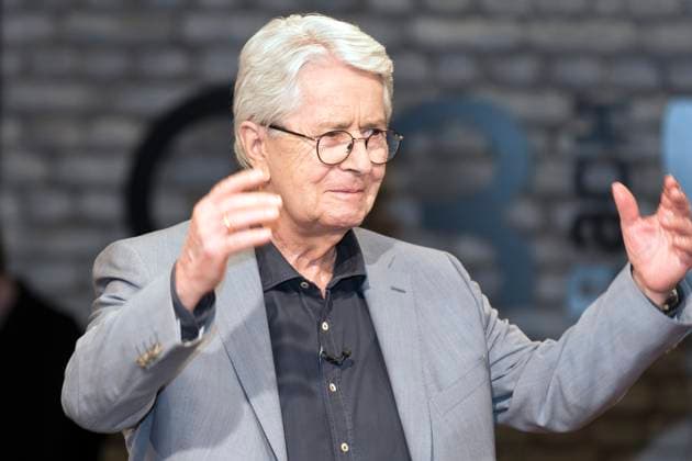 Frank Elstner im Bild: Frank Elstner - Entertainer. Setzt sich heute gegen das Artensterben ein. DEU, Bremen, Radio Bremen, 3nach9, Live-Aufzeichnung vom 24.03.2023 *** Frank Elstner in the picture Frank Elstner Entertainer Setzt sich heute gegen das Artensterben ein DEU, Bremen, Radio Bremen, 3nach9, Live recording from 24 03 2023