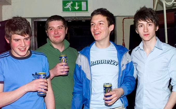 May 26, 2005, Sheffield, United Kingdom: The Arctic Monkeys before a performance at The Boardwalk. Sheffield United Kingdom  - ZUMAs, S 20050526_mda_a276_977 Copyright: xGlennxAshleyx