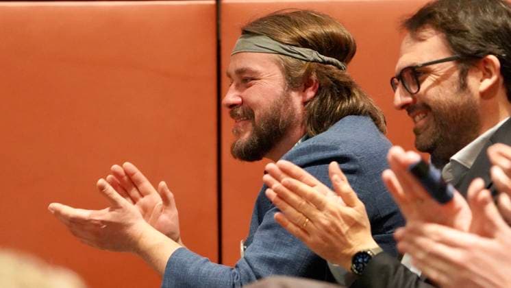26.03.2023; Berlin, Deutschland, Europa, Welt Verleihung der Green Future Club Nachhaltigkeitspreise: Der Green Concept Award und der Green Product Award wurden ins Leben gerufen, um Produkte, Konzepte und Dienstleistungen auszuzeichnen, die in den Bereichen Nachhaltigkeit, Innovation und Design überzeugen. Start-ups und gegründete Unternehmen konnten sich für den Green Product Award bewerben, während der Green Concept Award visionäre Konzepte von Studenten und Absolventen prämierte. Insgesamt wurden in 14 Kategorien Preise vergeben, darunter Architektur & Tiny Houses, Mode, Mobilität und Sport. Ort: Die Nordischen Botschaften - Felleshus