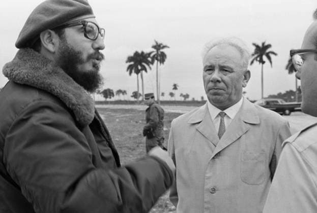 Havana, Cuba. December, 1963-January, 1964. Prime minister of Cuba Fidel Castro (L) talks to Secretary of the Central Committee of the Communist Party of the Soviet Union Nikolai Podgorny. The exact date of the photograph is unknown. Valentin Sobolev TASS  32435384