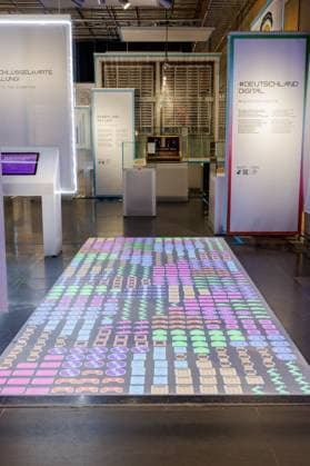 Die Ausstellung DeutschlandDigital vom 24. März 2023 bis 04. Februar 2024 im Haus der Geschichte in Bonn 30.03.2023 Bonn Gronau NRW Deutschland