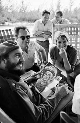 October, 1963. Havana, Cuba. Prime Minister of Cuba Fidel Alejandro Castro Rus (L front) talks to the world s first female cosmonaut, Hero of the Soviet Union, Soviet cosmonaut Valentina Tereshkova who presented her portrait to F. Castro. The exact date of the photograph is unknown. Valentin Cheredintsev TASS  17520089