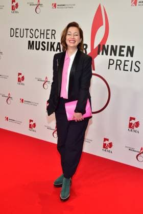 Deutscher MusikAutorenPreis 2023 Lortetta Stern Ankunft roter Teppich zur 14. Preisverleihung, Deutscher MusikAutorenPreis 2023 am 30. März in Berlin