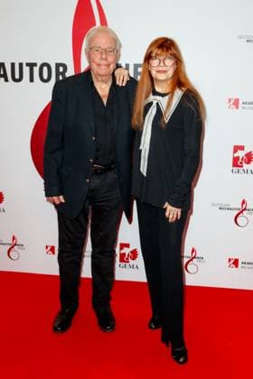 GEMA MusikautorInnenpreis 2023 Christian Bruhn und Katja Ebstein beim 14. GEMA MusikautorInnenpreis im Ritz Carlton am 30.03.2023 in Berlin. Copyright: xEventpressxKochanx