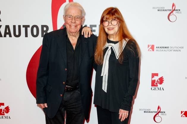 GEMA MusikautorInnenpreis 2023 Christian Bruhn und Katja Ebstein beim 14. GEMA MusikautorInnenpreis im Ritz Carlton am 30.03.2023 in Berlin. Copyright: xEventpressxKochanx