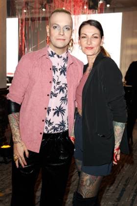 GEMA MusikautorInnenpreis 2023 Chris Harms (Lord of the Lost) mit Ehefrau Anja beim 14. GEMA MusikautorInnenpreis im Ritz Carlton am 30.03.2023 in Berlin. Copyright: xEventpressxKochanx