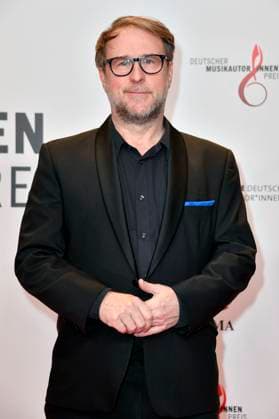 Bjarne Mädel beim 14. Deutschen Musikautor*innenpreis der GEMA 2023 im Hotel The Ritz-Carlton. Berlin, 30.03.2023