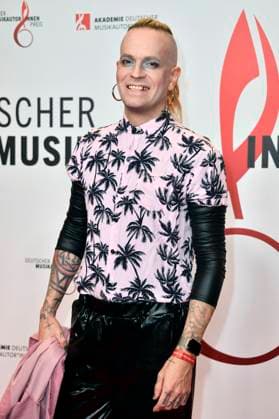 Chris Harms von Lord of the Lost beim 14. Deutschen Musikautor*innenpreis der GEMA 2023 im Hotel The Ritz-Carlton. Berlin, 30.03.2023
