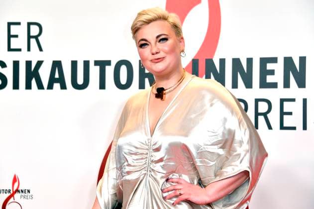 Ela. beim 14. Deutschen Musikautor*innenpreis der GEMA 2023 im Hotel The Ritz-Carlton. Berlin, 30.03.2023