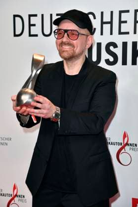 Robin Grubert beim 14. Deutschen Musikautor*innenpreis der GEMA 2023 im Hotel The Ritz-Carlton. Berlin, 30.03.2023