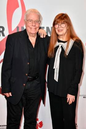 Christian Bruhn und Katja Ebstein beim 14. Deutschen Musikautor*innenpreis der GEMA 2023 im Hotel The Ritz-Carlton. Berlin, 30.03.2023