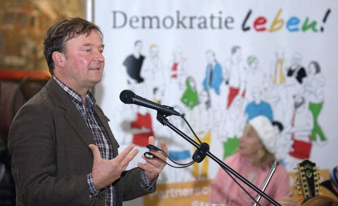 1. Demokratiekonferenz im Feuerwehrmuseum in Hattingen am Freitag, dem 08.09.2017. *** NUR FÜR REDAKTIONELLE ZWECKE *** EDITORIAL USE ONLY ***1. Demokratiekonferenz im Feuerwehrmuseum in Hattingen am Freitag, dem 08.09.2017. Alexander Häusler, Sozialwissenschaftler HS Düsseldorf spricht . Foto:Walter Fischer FUNKE Foto Services 1. Demokratiekonferenz im Feuerwehrmuseum in Hattingen am Freitag, dem 08.09.2017. Alexander HoÂ¤usler, Sozialwissenschaftler HS DoÂ¼sseldorf spricht . DEU NRW Hattingen Copyright: Fischer *** 1 Democracy Conference at Fire Brigade Museum in Hattingen on Friday, the 08 09 2017 *** ONLY FOR EDITORIAL PURPOSE *** EDITORIAL USE ONLY 1 Democracy Conference at Fire Brigade Museum in Hattingen on Friday, the Copyright: Fischer docnrwhugopicture148202808 EDITORIAL USE ONLY