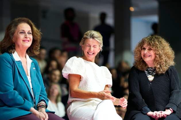 SUMAR La vicepresidenta del Gobierno Yolanda Diaz durante la presentacion de la candidatura de Sumar a las elecciones generales. En la imagen, junto a Gioconda Belli, poeta y novelista nicaragüense y Carla Antonelli. The Vice-President of the Spanish Government Yolanda Diaz during the presentation of Sumar candidature for the general elections. In this picture, with the Nicaraguan poetess and novelist Gioconda Belli and Carla Antonelli. Madrid Espana 134323034 *** SUMAR The Vice President of the Spanish Government Yolanda Diaz during the presentation of Sumar candidature for the general elections In this picture, with the Nicaraguan poetess and novelist Gioconda Belli and Carla Antonelli The Vice President of the Spanish Government Yol  JAVIERxBARBANCHO