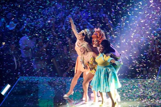 April 2, 2023, Austin, TX, United States: Singer and CMT host KELSEA BALLERINI performs with her group onstage and gets a confetti shower at the 2023 Country Music Awards (CMT) held for the first time in Austin, Texas on April 2, 2023 at the Moody Center before a sold out crowd. Austin United States - ZUMAd150 20230402_znp_d150_156 Copyright: xBobxDaemmrichx
