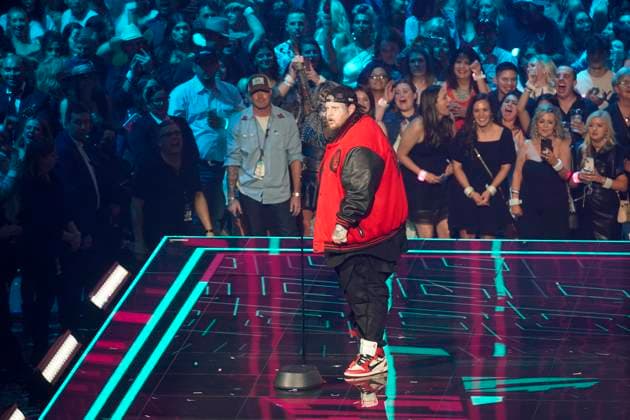 April 2, 2023, Austin, TX, United States: Award winner JELLY ROLL, aka JASON DEFORD accepts an award onstage at the 2023 Country Music Awards (CMT) held for the first time in Austin, Texas on April 2, 2023 at the Moody Center before a sold out crowd. Austin United States - ZUMAd150 20230402_znp_d150_175 Copyright: xBobxDaemmrichx