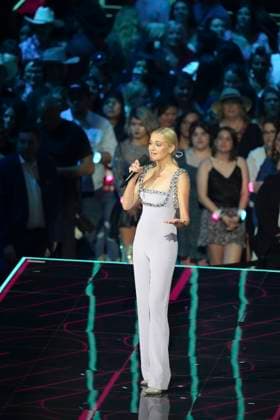 April 2, 2023, Austin, TX, United States: Singer and host KELSEA BALLERINI onstage at the 2023 Country Music Awards (CMT) held for the first time in Austin, Texas on April 2, 2023 at the Moody Center before a sold out crowd. Austin United States - ZUMAd150 20230402_znp_d150_229 Copyright: xBobxDaemmrichx