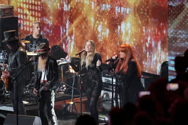 April 2, 2023, Austin, TX, United States: A Lynrd Skynrd tribute finale featuring LEANN RIMES at the 2023 Country Music Awards (CMT) held for the first time in Austin, Texas on April 2, 2023 at the Moody Center before a sold out crowd. Austin United States - ZUMAd150 20230402_znp_d150_289 Copyright: xBobxDaemmrichx