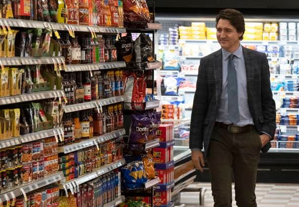 April 3, 2023, Val d Or, PQ, Canada: Prime Minister Justin Trudeau makes his way through the aisles of a grocery store, in Val d Or, Que., Monday, April 3, 2023. Val d Or Canada  - ZUMAc35_ 20230403_zaf_c35_045 Copyright: xAdrianxWyldx