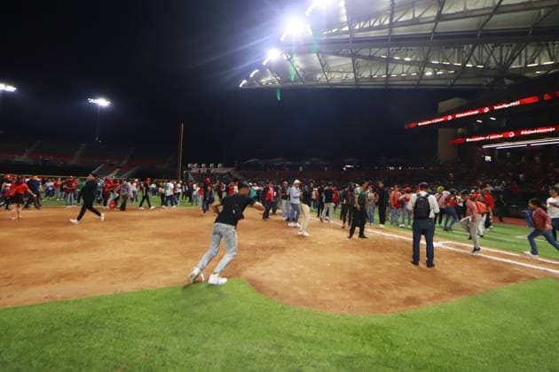 Earthquake of 5.5 degrees Richter is registered April 3, 2023, Mexico City, Mexico: Civil Protection carry out a security protocol after the seismic alert due to the registered tremor of 5.5 degrees Richter, where the fans were admitted to the field of the Alfredo Harp Helu stadium, momentarily suspending the game between Bulls de Tijuana and Red Devils of MÃ xico on April 03, 2023 in Mexico City, Mexico. (Photo by Carlos Santiago Eyepix Group) Copyright: xCarlosxSantiagox xEyepixxGroupx CS202304035855
