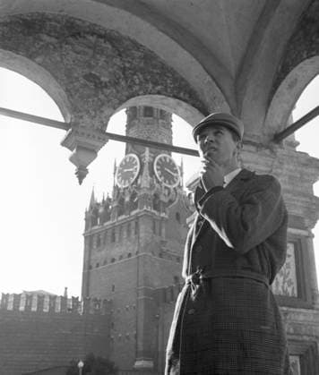 Fashion designer Vyacheslav Zaitsev 5756523 19.04.1964 Soviet Russian fashion designer Vyacheslav Zaitsev on a walk, Moscow. V. Leonov Moscow Russia  Copyright: xV.xLeonovx