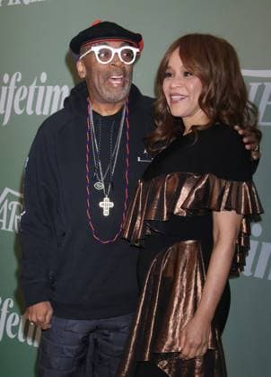 Bilder des Jahres 2023, Entertainment 04 April Entertainment Themen der Woche KW14 Entertainment Bilder des Tages NEW YORK, NY- APRIL 4: Spike Lee and Rosie Perez at Variety s 2023 Power Of Women: New York at The Grill in New York City on April 2, 2023. Copyright: xRWx