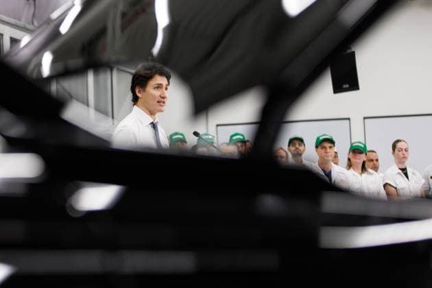News Bilder des Tages April 5, 2023, ALLISTON, ON, CANADA: Prime Minister Justin Trudeau speaks during a tour of a Honda Manufacturing Plant in Alliston, Ont., Wednesday, April 5, 2023. ALLISTON CANADA  - ZUMAc35_ 20230405_zaf_c35_025 Copyright: xColexBurstonx