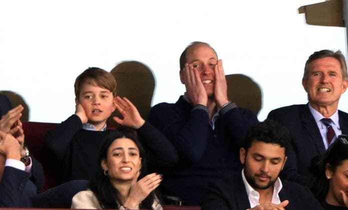 Bilder des Jahres 2023, Entertainment 04 April Entertainment Themen der Woche KW14 Entertainment Bilder des Tages Prince George and Prince William The Prince of Wales, at the Aston Villa v Nottingham Forest EPL match, at Villa Park, Birmingham, UK on 18th March, 2023. 