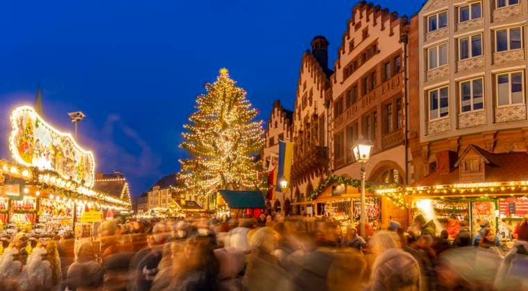 View of Christmas Market on Roemerberg Square at dusk, Frankfurt am Main, Hesse, Germany, Europe Copyright: FrankxFell 844-28116 Editorial Use Only