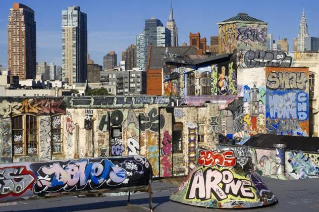 IMAGO Creative, Urban Lifestyle Graffiti, near PS1 and graffiti lovers, New York, USA, Nordamerika *** Graffiti, Near PS1 and Graffiti lovers, New York, UNITED STATES, North America Copyright: imageBROKER/alimdix/xSergioxManzanares ibldpn09152832.jpg
