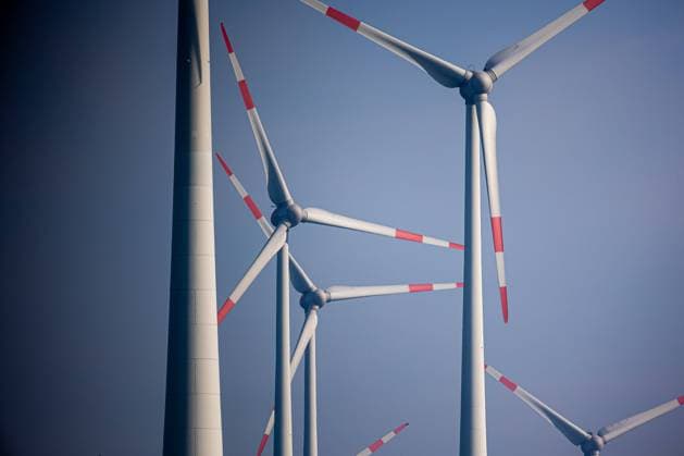 Windkraftanlagen in einem Windpark am 10. April 2023 bei Linthe in Brandenburg. Windpark in Brandenburg *** Wind turbines in a wind farm on 10 April 2023 near Linthe in Brandenburg wind farm in Brandenburg