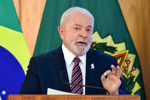 News Themen der Woche KW15 News Bilder des Tages BRASÍLIA, DF - 10.04.2023: LULA APRESENTA 100 DIAS DE GOVERNO - Photo, President Lula during presentation. This Monday (10) President Lula presents the balance of the 100 days of Government in a ceremony at the Planalto Palace. x2359176x  TonxMolina