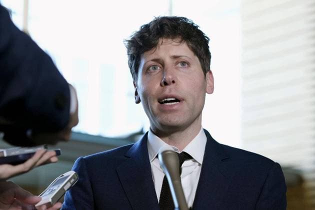 News Bilder des Tages OpenAI CEO in Japan Sam Altman, CEO of OpenAI, the U.S. startup that developed ChatGPT, speaks to reporters after meeting with Japanese Prime Minister Fumio Kishida at his office in Tokyo on April 10, 2023.  A14AA0001415301P