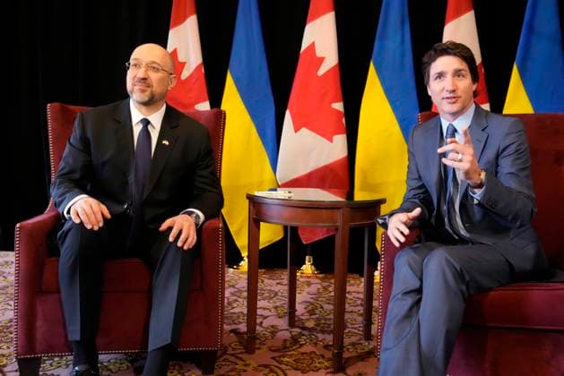 April 11, 2023, TORONTO, ON, CANADA: Ukrainian Prime Minister Denys Shmyhal and Prime Minister Justin Trudeau hold a bilateral meeting in Toronto, Tuesday, April 11, 2023. TORONTO CANADA  - ZUMAc35_ 20230411_zaf_c35_003 Copyright: xFrankxGunnx