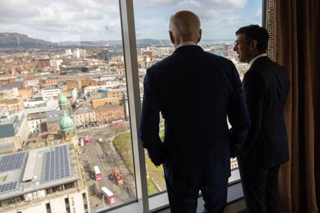 News Themen der Woche KW15 News Bilder des Tages US President Joe Biden meets with Britain s Prime Minister Rishi Sunak on Wednesday, April 12, 2023 in Belfast, Northern Ireland. President Biden s visit marks the 25th anniversary of the Good Friday Agreement, the peace deal which ended three decades of conflict in Northern Ireland.  BEL20230412107 .SimonxWalker