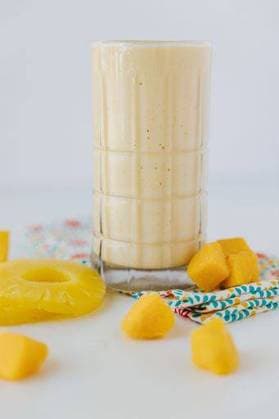 RECORD DATE NOT STATED A vertical shot of the Pineapple Protein Shake *** einer hoch erschossen des der Ananas Eiweiß schütteln 10473879