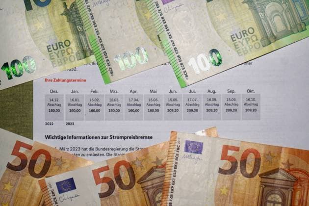 Erhöhung der Strompreise Schriftliche Ankündigung von einem Energieversorger über eine deutliche Preiserhöhung *** Increase in electricity prices Written notice from an energy supplier of a significant price increase.
