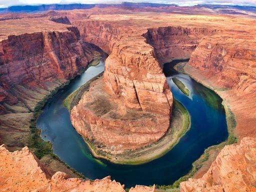 RECORD DATE NOT STATED The Horseshoe Bend incised meander of the Colorado River located near the town of Page, Arizona, U.S. *** der Hufeisens beugen incised Mäander des der Kolorado Fluß gelegen nahe der Städtchens des Page, Arizona, wah64d S&P 18317040