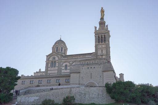 RECORD DATE NOT STATED A low-angle shot of the cathedral of Notre Dame de lagarde in Marseille, France against the blue sky *** einer Geringe Winkel erschossen des der Kathedrale des Notre Dame de’ lagarde ÊIn Marseille, Frankreich gegen der Blau Himmel 14936745
