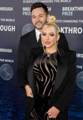 15 April 2023 Los Angeles, California - Matthew Rutler, Christina Aguilera. 9th Annual Breakthrough Prize Ceremony held at Academy Museum of Motion Pictures in Los Angeles. Los Angeles USA - ZUMAa123 20230415_zaa_a123_253 Copyright: xFSx