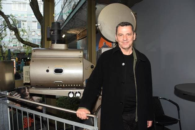 Entertainment Themen der Woche KW15 Entertainment Bilder des Tages Christian Petzold Regie Drehbuch Muenchen 16.04.2023 City Kino Ateliers Premiere Roter Himmel Muenchen *** Christian Petzold director screenplay Munich 16 04 2023 City Kino Ateliers premiere red sky Munich