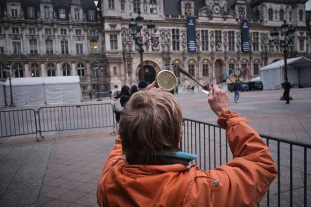 Concert Of Pots And Pans At Paris City Hall A concert of pans is taking place at the Paris City Hall in protest of President Emmanuel Macron s speech. Paris France  Copyright: xGuillaumexPinonx originalFilename: pinon-franceco230417_npjS3.jpg