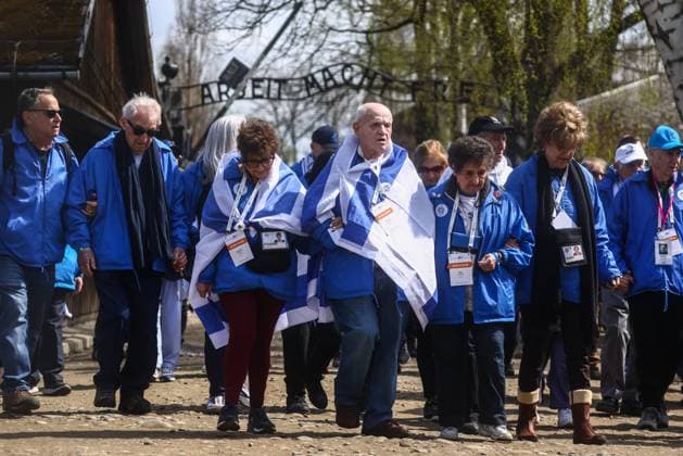 Bilder des Jahres 2023, News 04 April News Themen der Woche KW16 News Bilder des Tages International March Of The Living Holocaust survivors and relatives attend the 35th anniversary of International March of the Living at the former Nazi-German Auschwitz Birkenau concentration and extermination camp in Oswiecim, Poland on April 18, 2023. The annual march is a part of educational program, which brings Jewish students from around the world to Poland, where they explore the remnants of the Holocaust. Participants march silently three kilometers from Auschwitz I to Auschwitz II Birkenau, the largest Nazi concentration camp complex built during World War II. This year s march is celebrating 75th anniversary of the State of Israel and 80th anniversary of the Warsaw Ghetto Uprising. Oswiecim Poland  Copyright: xBeataxZawrzelx originalFilename: zawrzel-internat230418_npqPO.jpg