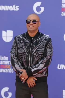 Puerto Rican singer Wisin poses on the red carpet of the Latin American Music Awards (Latin AMAs) at the MGM Grand Garden Arena in Las Vegas, Nevada, USA, 20 April 2023. Featuring Bad Bunny, Becky G and Daddy Yankee as favorites, this year s nominations highlight artists spanning all genres of Latin music in 26 categories. Red carpet of the Latin AMAs Awards in Las Vegas !ACHTUNG: NUR REDAKTIONELLE NUTZUNG!  Copyright: xRondaxChurchillx USA6343 20230421-eda709634cefaf9737de67ae446c81531a2b2b36
