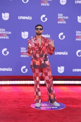 Singer Justin Quiles poses on the red carpet of the Latin American Music Awards (Latin AMAs) at the MGM Grand Garden Arena in Las Vegas, Nevada, USA, 20 April 2023. Featuring Bad Bunny, Becky G and Daddy Yankee as favorites, this year s nominations highlight artists spanning all genres of Latin music in 26 categories. Red carpet of the Latin AMAs Awards in Las Vegas !ACHTUNG: NUR REDAKTIONELLE NUTZUNG!  Copyright: xRondaxChurchillx USA6302 20230421-19488b3e25e9024bbc12e8bb520eb744fa6f072f