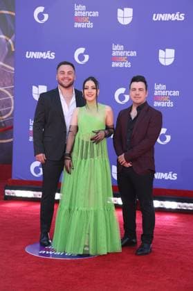 The members of the band Somos 3 pose on the red carpet of the Latin American Music Awards (Latin AMAs) at the MGM Grand Garden Arena in Las Vegas, Nevada, USA, 20 April 2023. Featuring Bad Bunny, Becky G and Daddy Yankee as favorites, this year s nominations highlight artists spanning all genres of Latin music in 26 categories. Red carpet of the Latin AMAs Awards in Las Vegas !ACHTUNG: NUR REDAKTIONELLE NUTZUNG!  Copyright: xRondaxChurchillx USA6347 20230421-309faefbaecd25d65a3d67f7871f12561a69d1f6