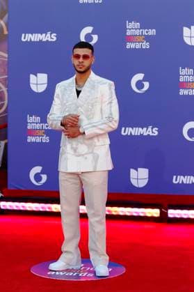 Puerto Rican singer Luyanno poses on the red carpet of the Latin American Music Awards (Latin AMAs) at the MGM Grand Garden Arena in Las Vegas, Nevada, USA, 20 April 2023. Featuring Bad Bunny, Becky G and Daddy Yankee as favorites, this year s nominations highlight artists spanning all genres of Latin music in 26 categories. Red carpet of the Latin AMAs Awards in Las Vegas !ACHTUNG: NUR REDAKTIONELLE NUTZUNG!  Copyright: xRondaxChurchillx USA6365 20230421-4296a6e56c9c5aba2958a9d505d80e7dcda93d86