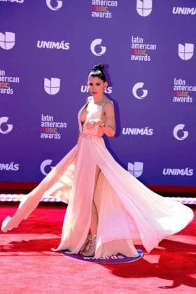Tania Medina poses on the red carpet of the Latin American Music Awards (Latin AMAs) at the MGM Grand Garden Arena in Las Vegas, Nevada, USA, 20 April 2023. Featuring Bad Bunny, Becky G and Daddy Yankee as favorites, this year s nominations highlight artists spanning all genres of Latin music in 26 categories. Red carpet of the Latin AMAs Awards in Las Vegas !ACHTUNG: NUR REDAKTIONELLE NUTZUNG!  Copyright: xRondaxChurchillx USA6193 20230421-222f9497b20e0af81f7f6f78585436ead18e2e1d