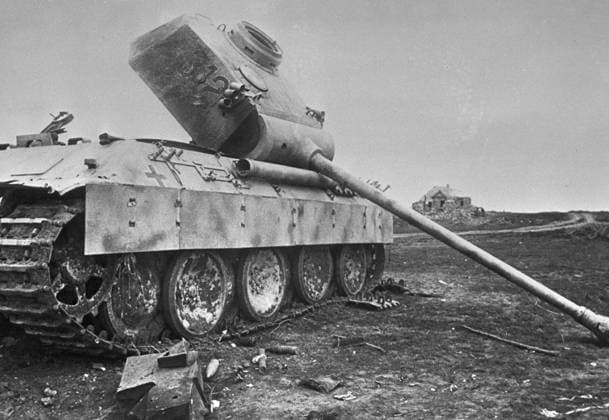 DISABLED TANK KURSK BULGE 796 23.07.1943 A disabled Nazi tank on the battlefield. The Kursk Bulge. San Sputnik Kursk region Russia  Copyright: xSanx