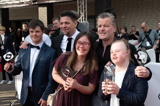 Grimmepreis fuer ZUM SCHWARZWAELDER HIRSCH, Tim MAELZER und sein Team, Roter Teppich, Red Carpet Show, Ankunft, arrival, 59. Verleihung des Adolf-Grimme-Preises Adolf-Grimme-Preis Grimmepreis in Marl, 21.04.2023. oÂ¥Ã‚